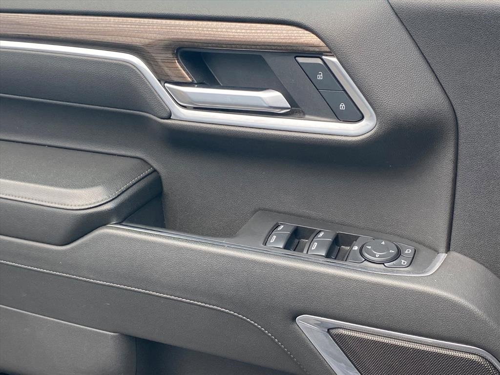 Used 2025 Chevrolet Silverado 1500 LT image 20