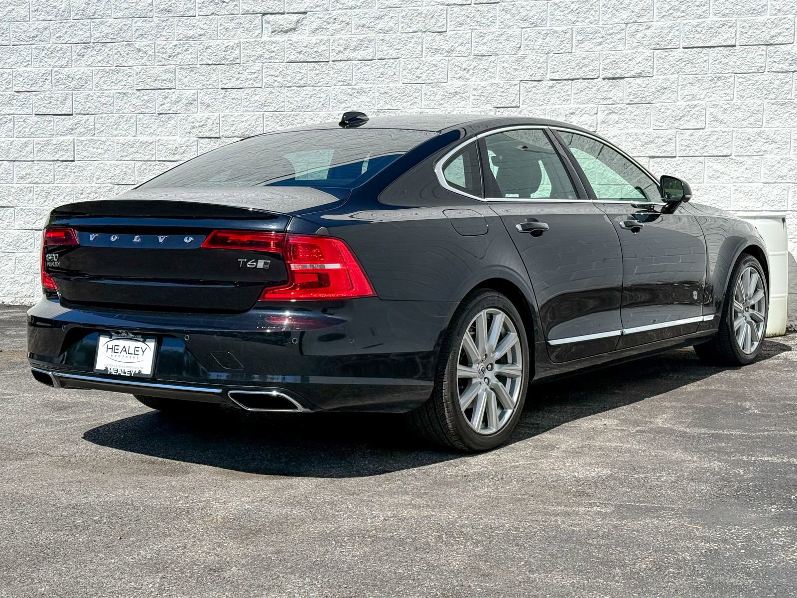 Used 2017 Volvo S90 T6 Inscription w/ Vision Package AWD/4WD image 6
