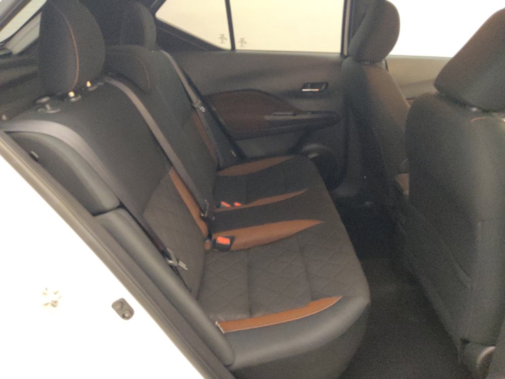 Used 2020 Nissan Kicks SR FWD image 19