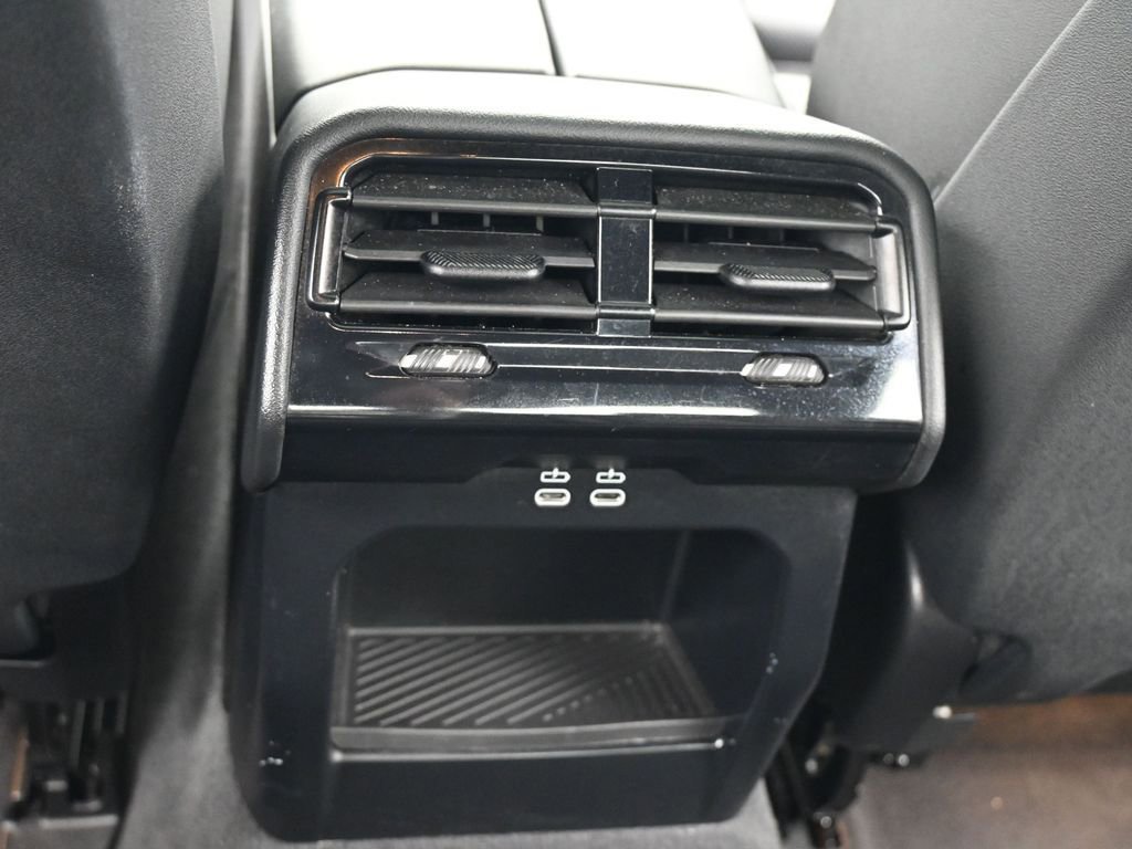 Used 2024 BMW 530i xDrive image 36