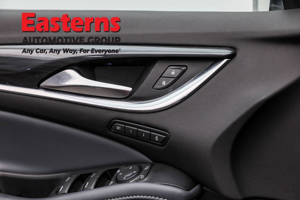 Used 2024 Buick Enclave Premium image 22