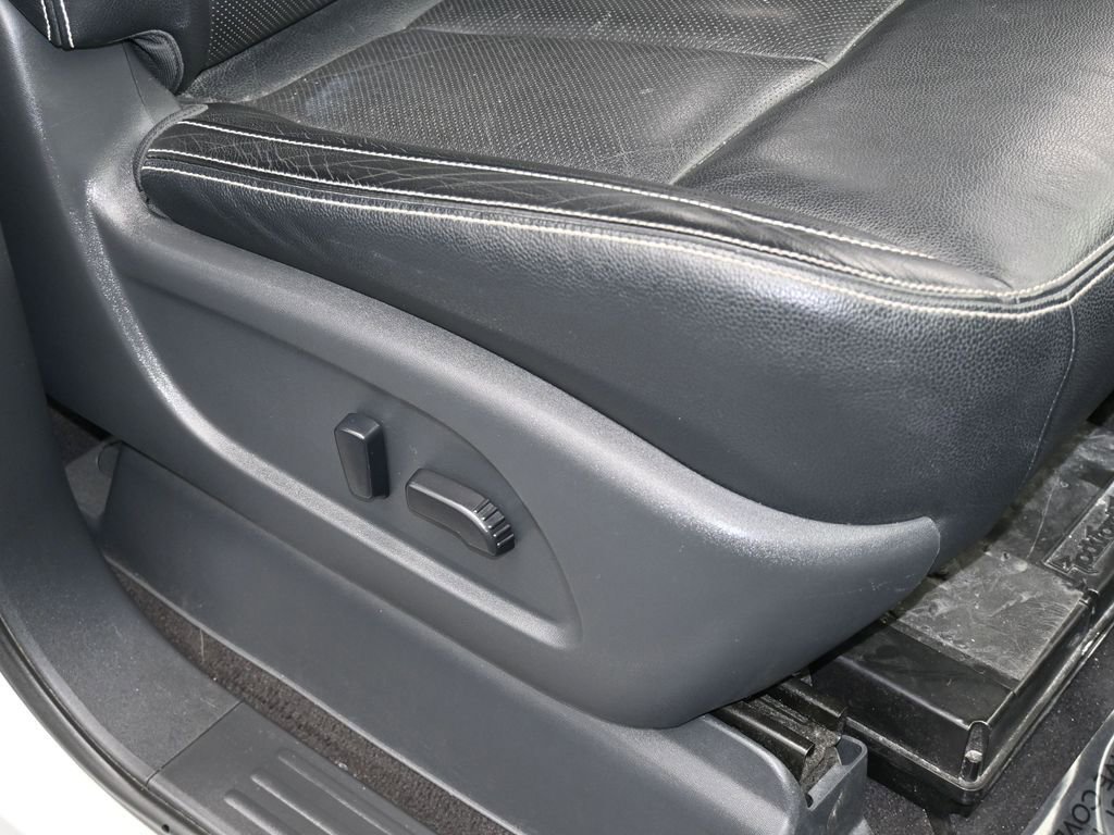 Used 2018 Nissan Titan PRO-4X w/ Pro-4x Convenience Package image 50