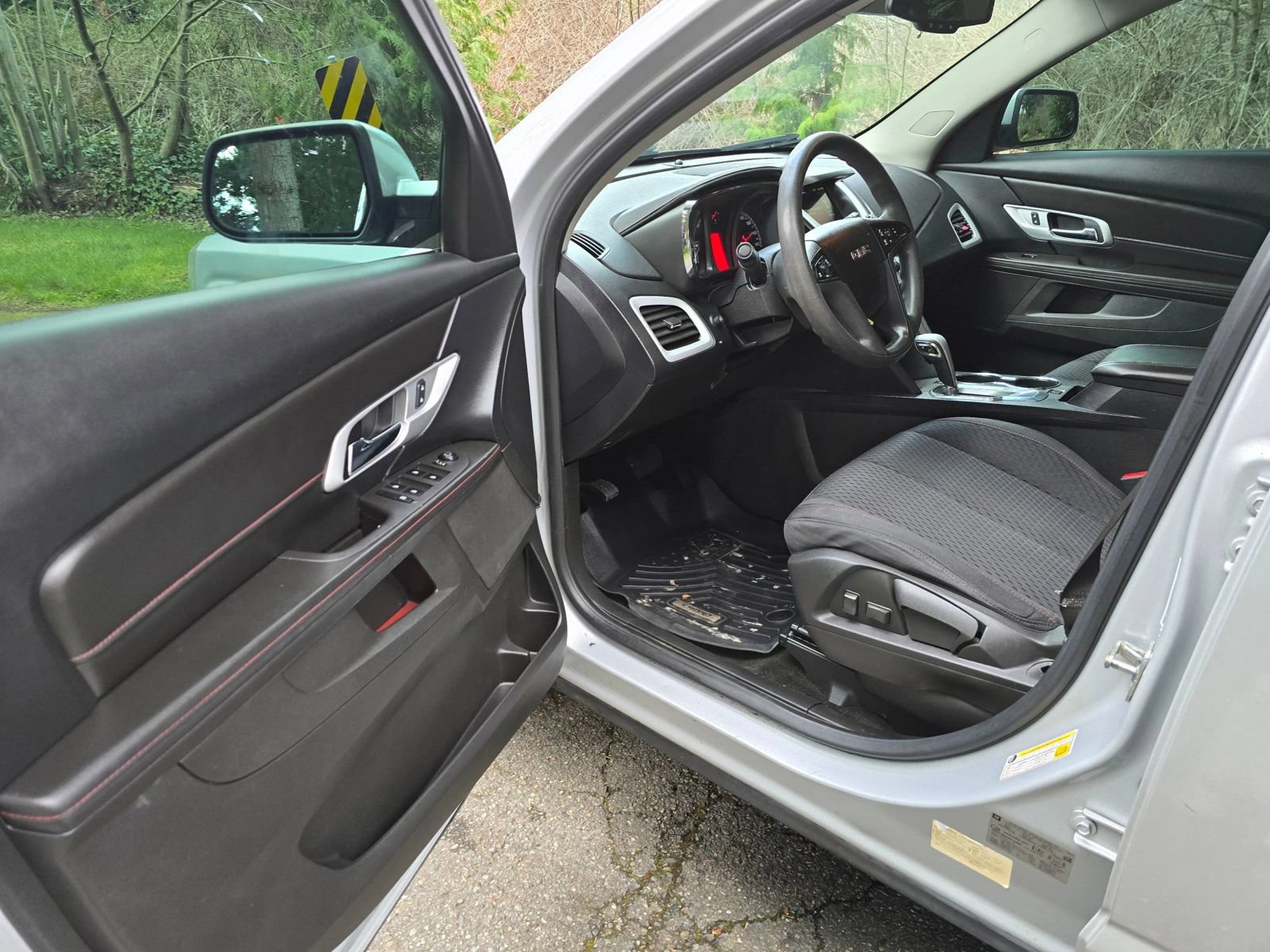 Used 2015 GMC Terrain SLE FWD image 20