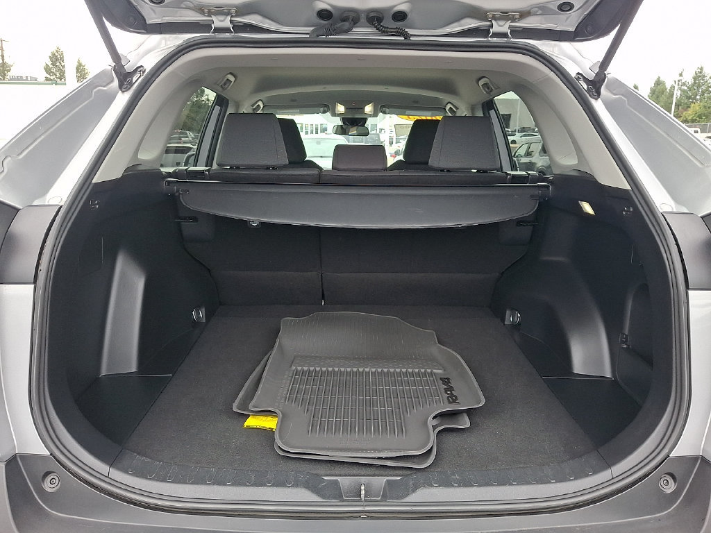 Certified 2025 Toyota RAV4 XLE AWD/4WD image 28