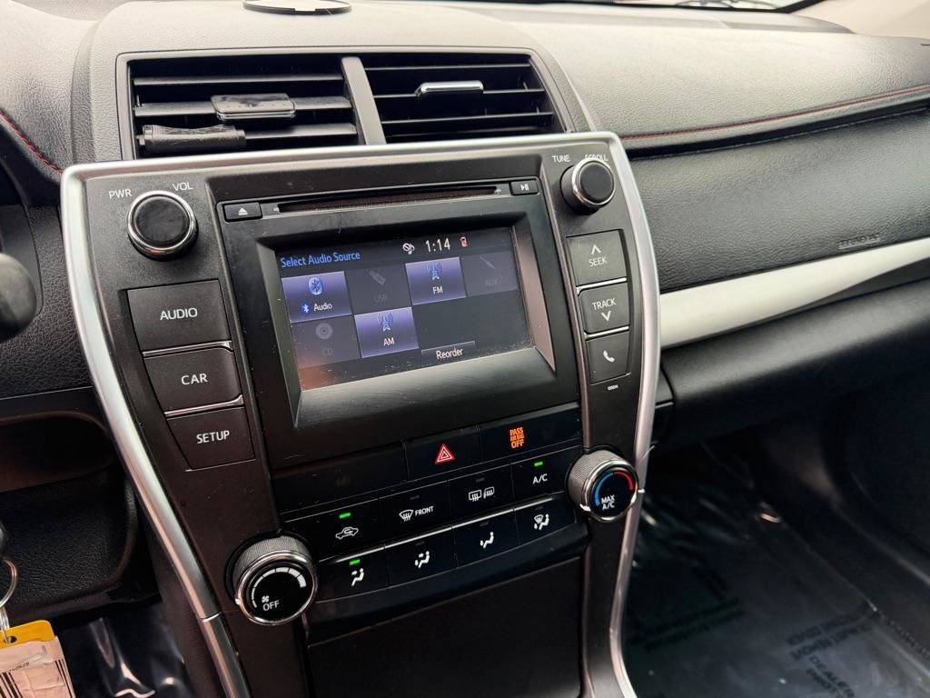 Used 2017 Toyota Camry SE FWD image 35
