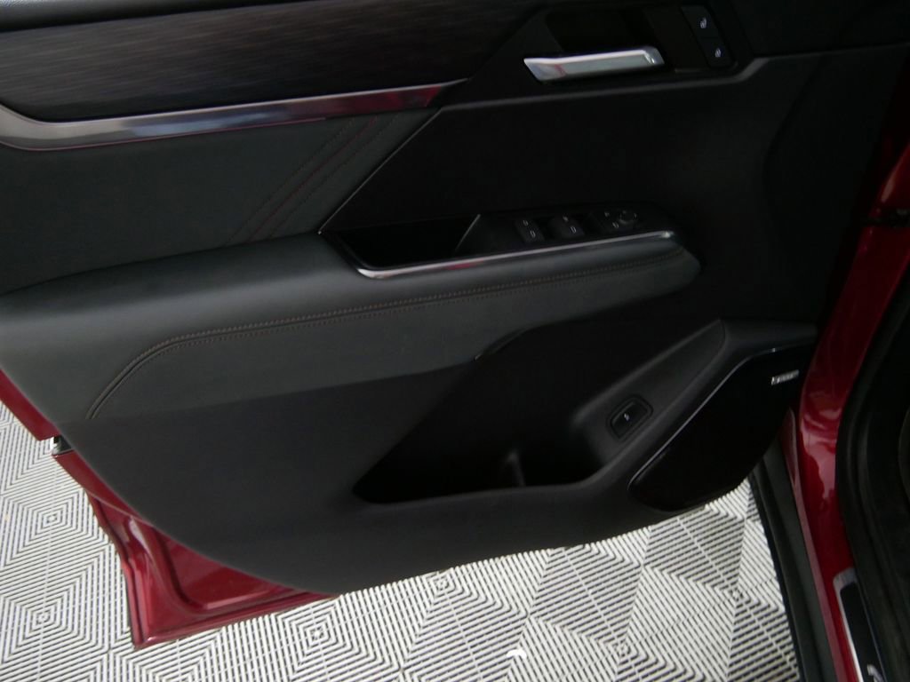 Used 2024 GMC Acadia AT4 image 12