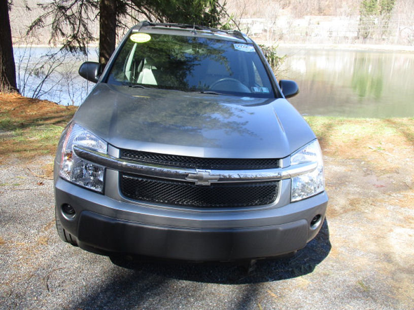 Used 2005 Chevrolet Equinox LT w/ Preferred Equipment Group image 5