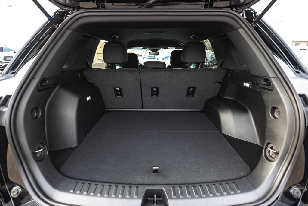 New 2026 Chevrolet Equinox LT w/ LPO, Floor Liner Package AWD/4WD image 25