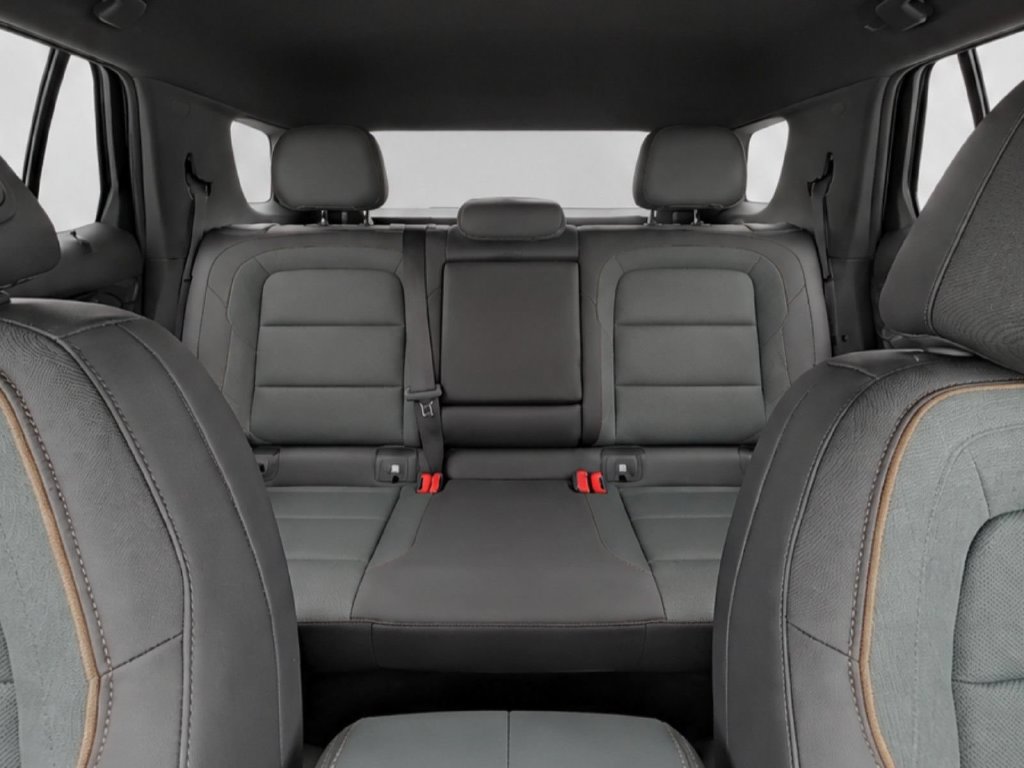 New 2026 GMC Terrain AT4 w/ Convenience Package III AWD/4WD image 18