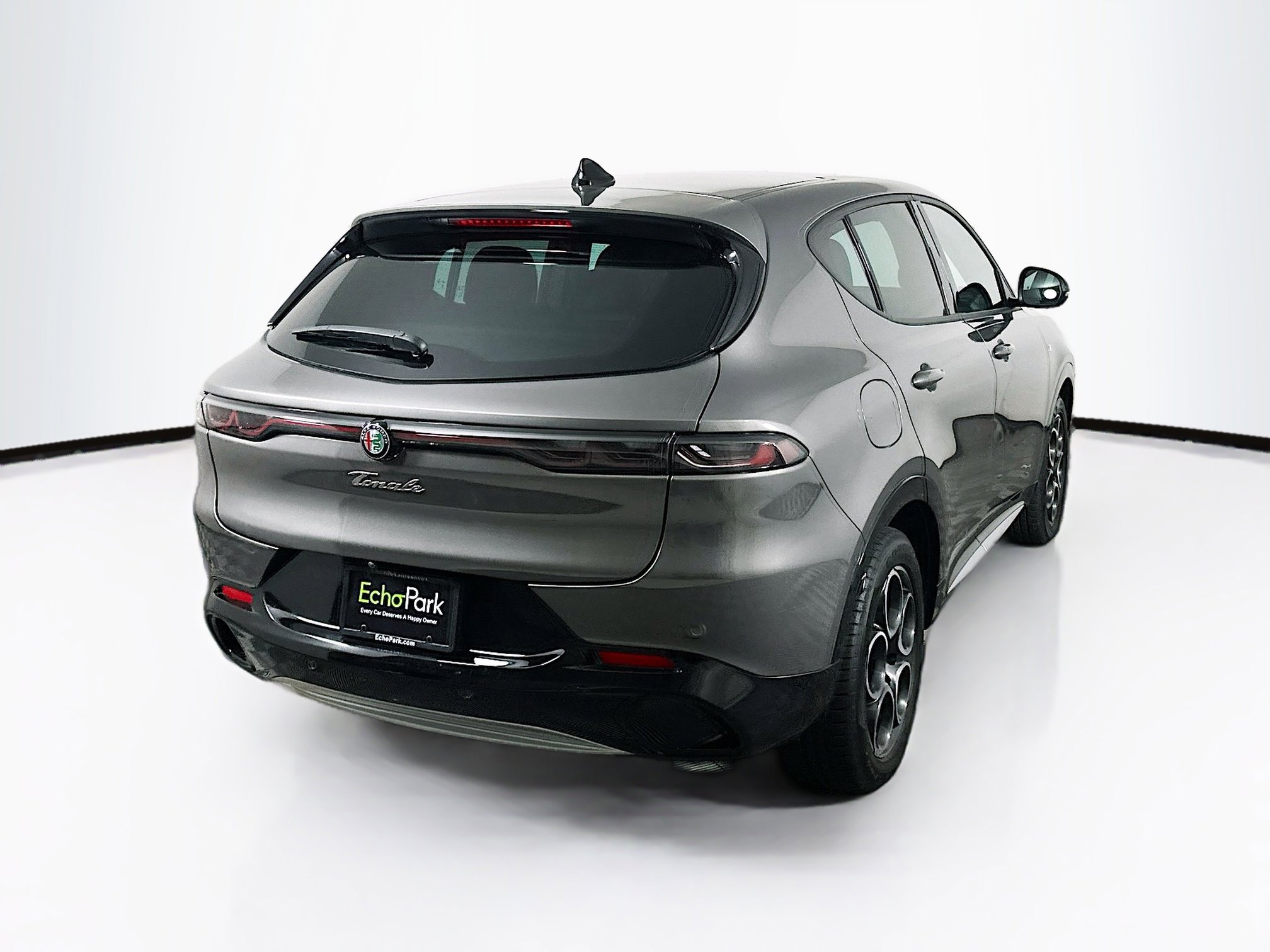 Used 2024 Alfa Romeo Tonale Ti w/ Premium Interior Package image 9