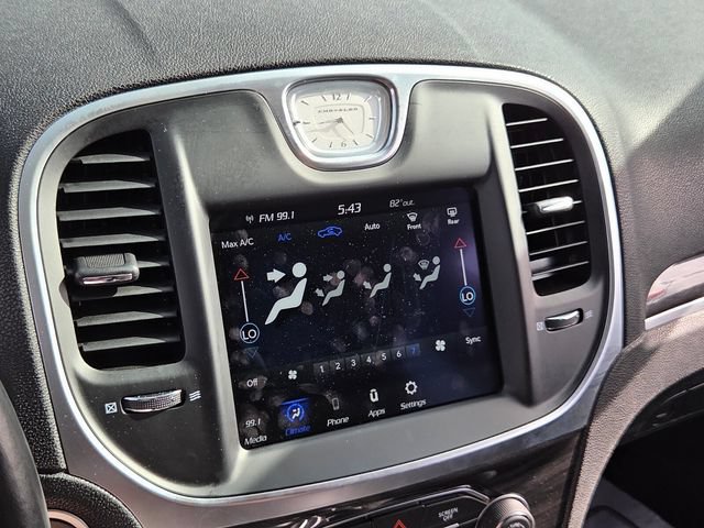 Used 2021 Chrysler 300 Touring w/ Sport Appearance Package RWD image 16
