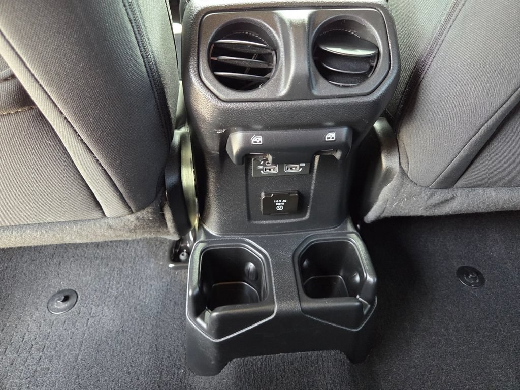 Certified 2022 Jeep Wrangler Unlimited Sahara AWD/4WD image 14