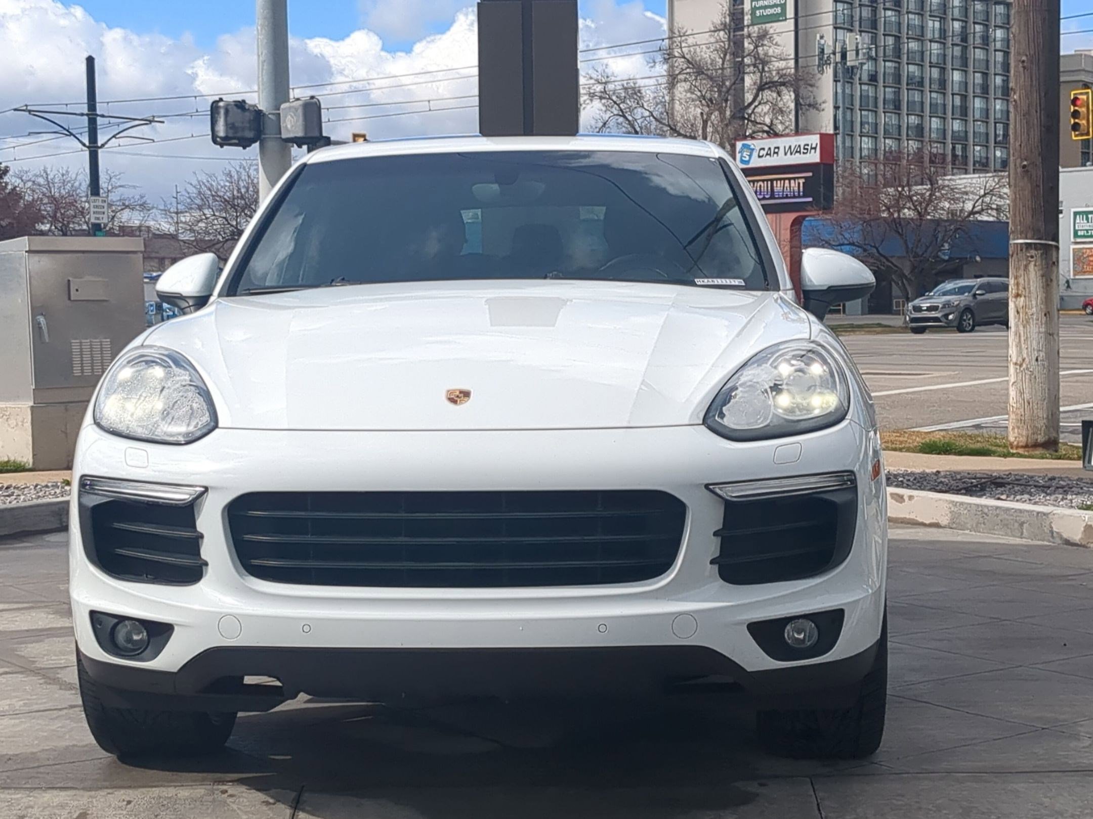 Used 2017 Porsche Cayenne Platinum Edition image 10