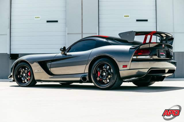 Used 2010 Dodge Viper ACR RWD image 4