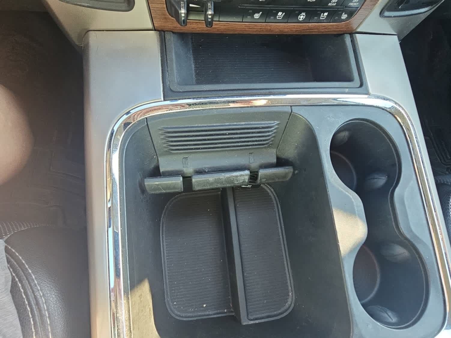 Used 2016 RAM 2500 Laramie w/ Protection Group image 18