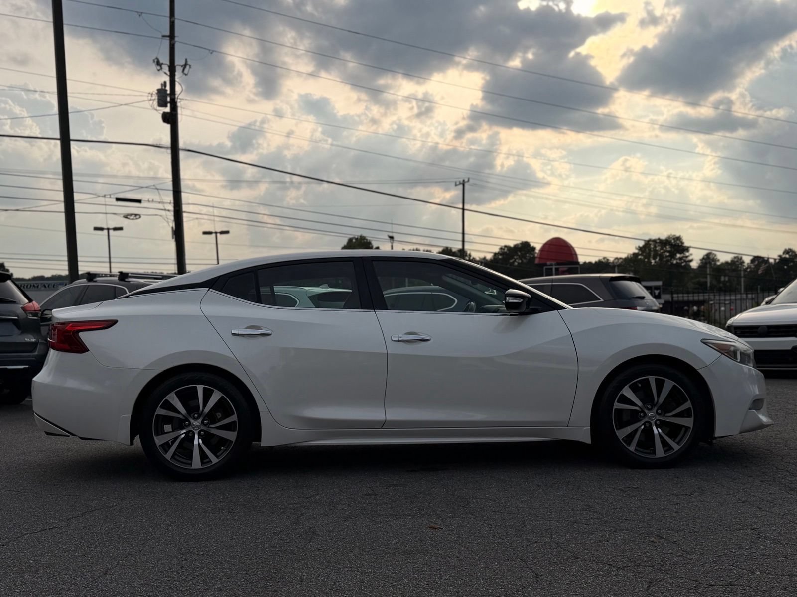 Used 2017 Nissan Maxima 3.5 SL FWD image 6