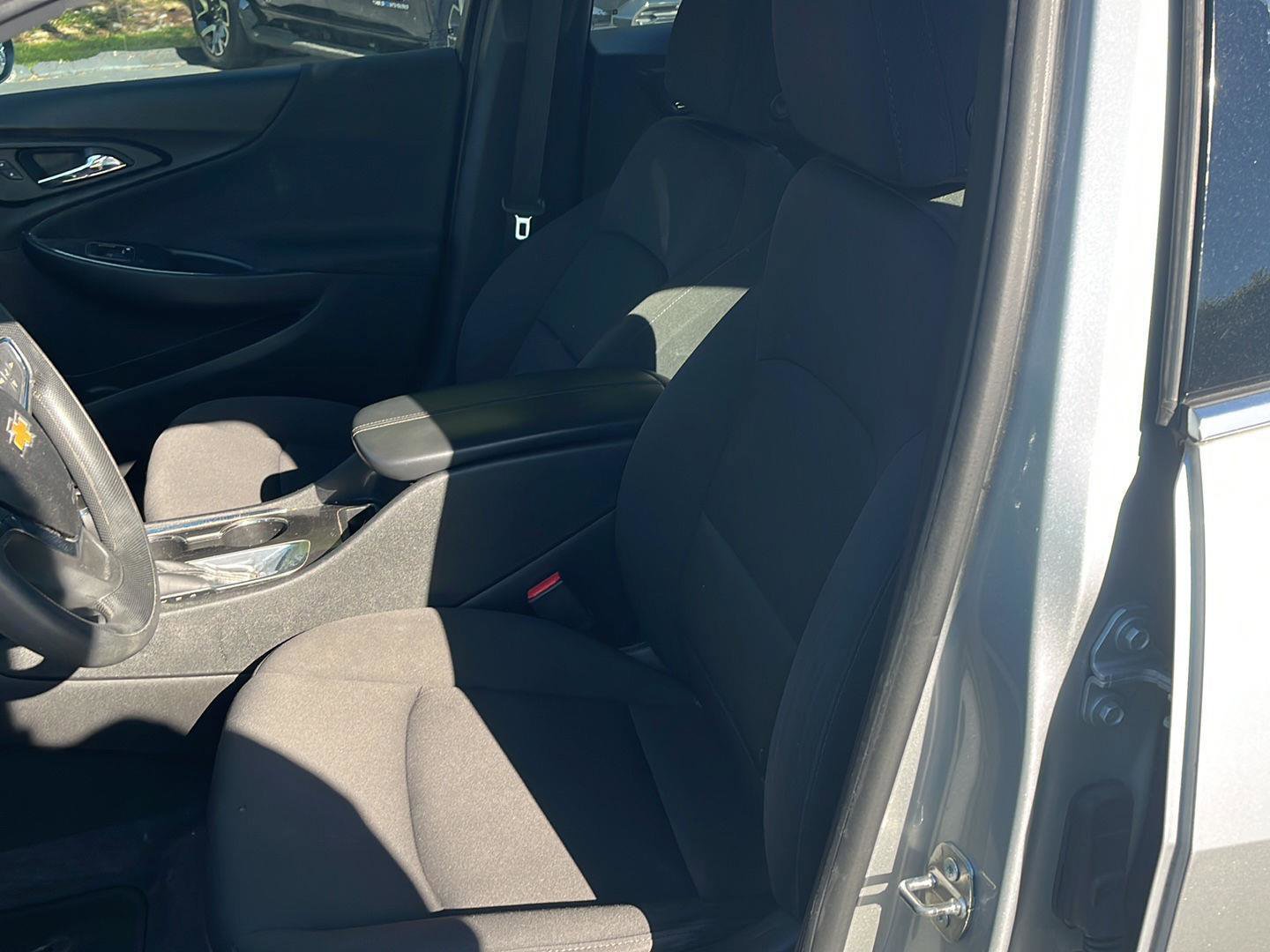 Used 2019 Chevrolet Malibu LT FWD image 21