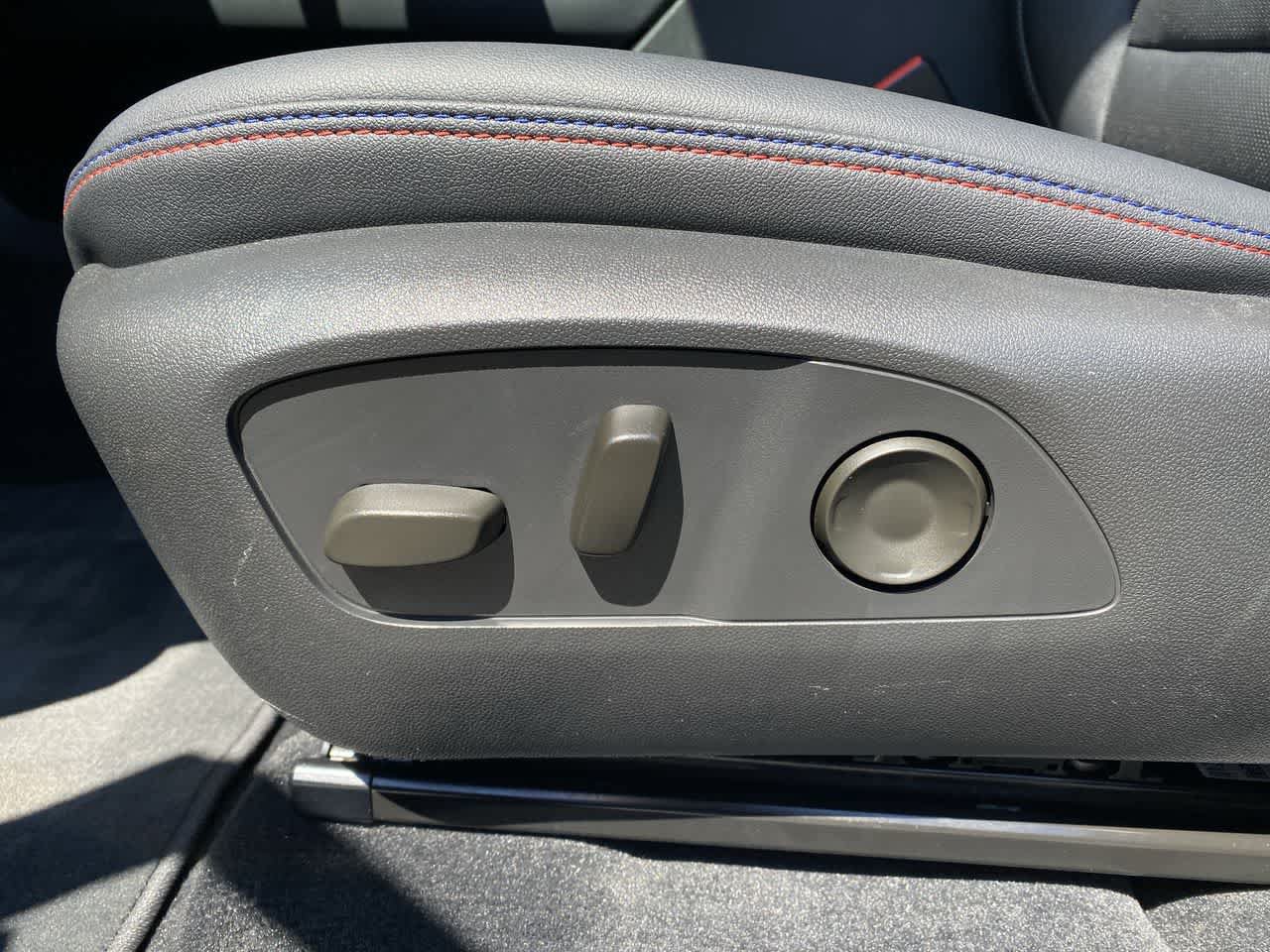 Used 2024 Chevrolet Equinox EV RS AWD/4WD image 14