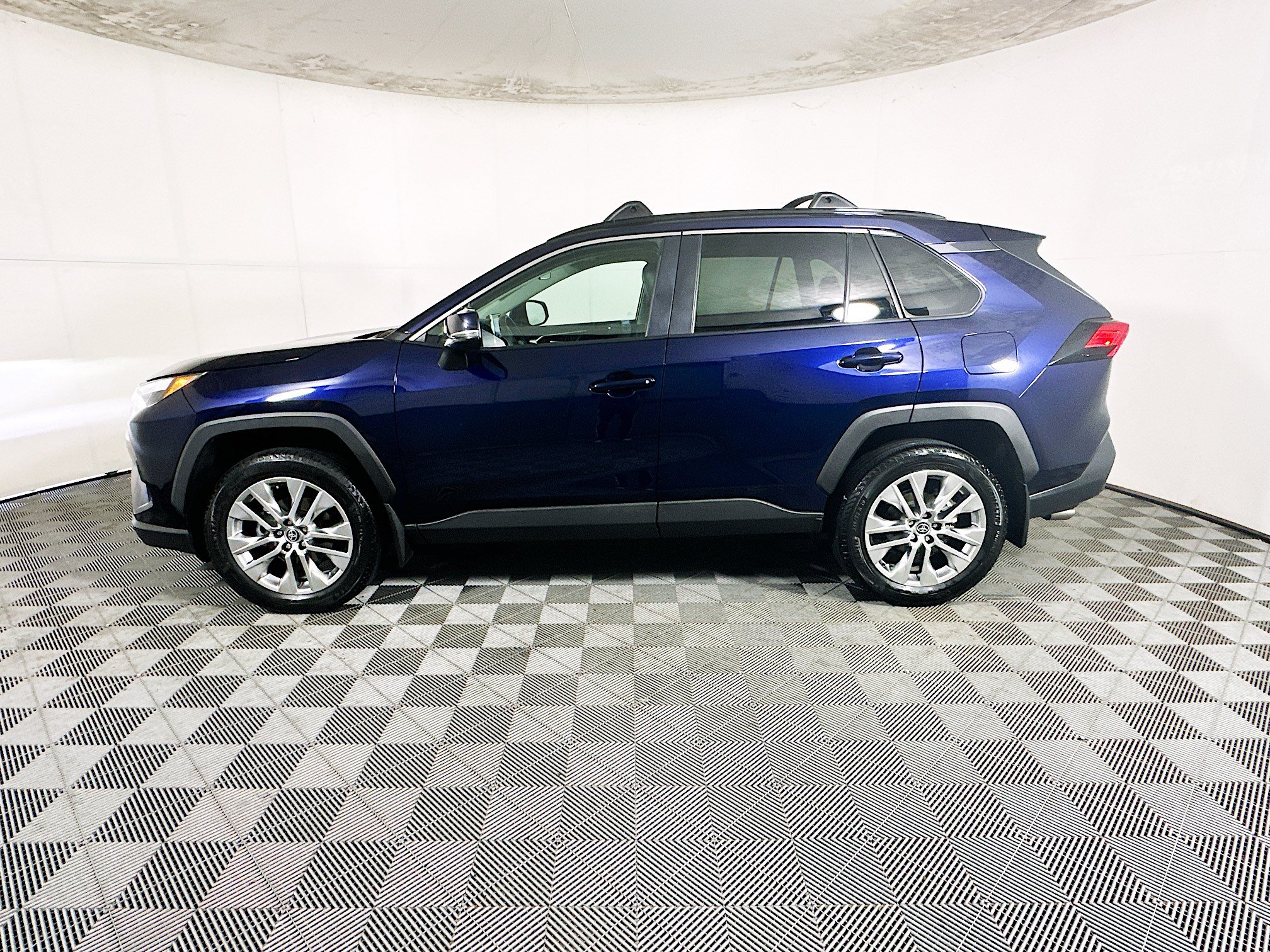 Used 2024 Toyota RAV4 XLE Premium w/ Weather Package FWD image 6