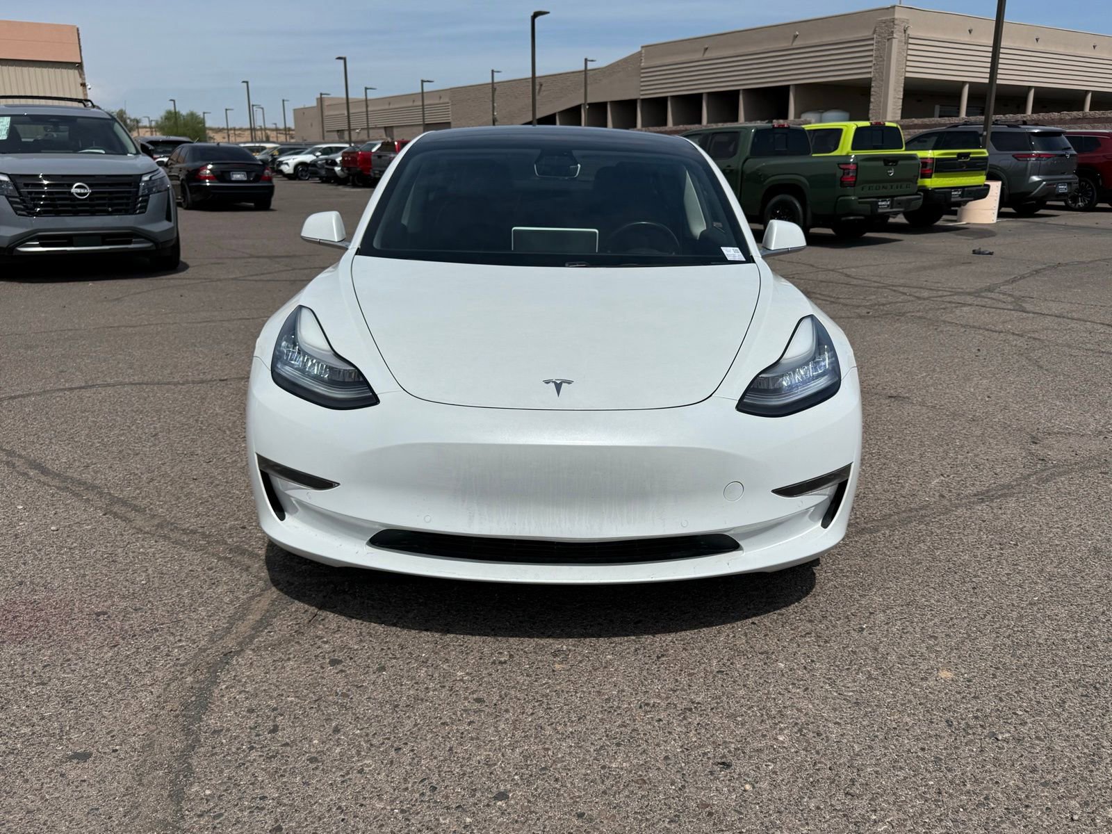 Used 2019 Tesla Model 3 Standard Range image 2