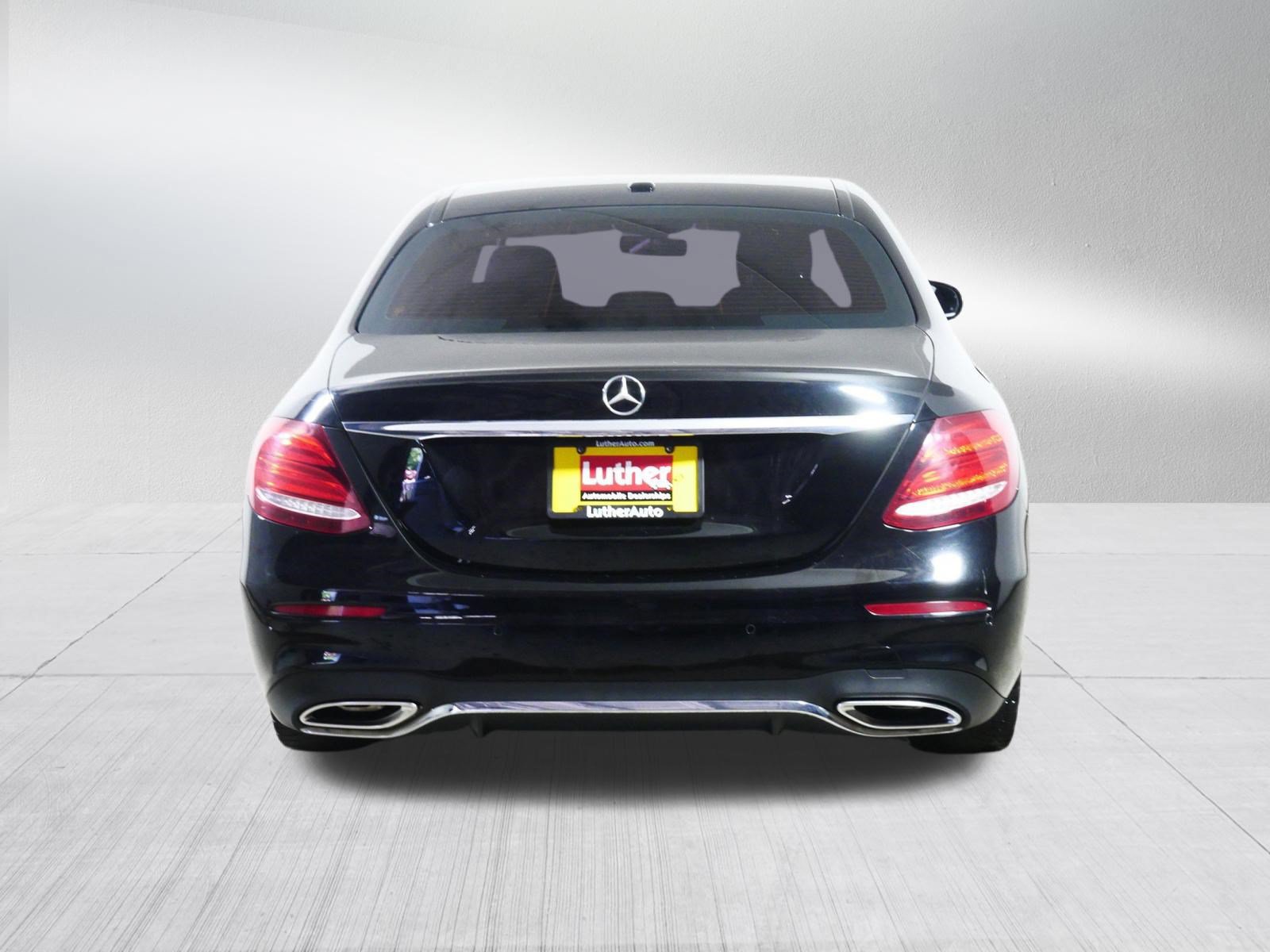 Used 2018 Mercedes-Benz E 300 4MATIC image 6