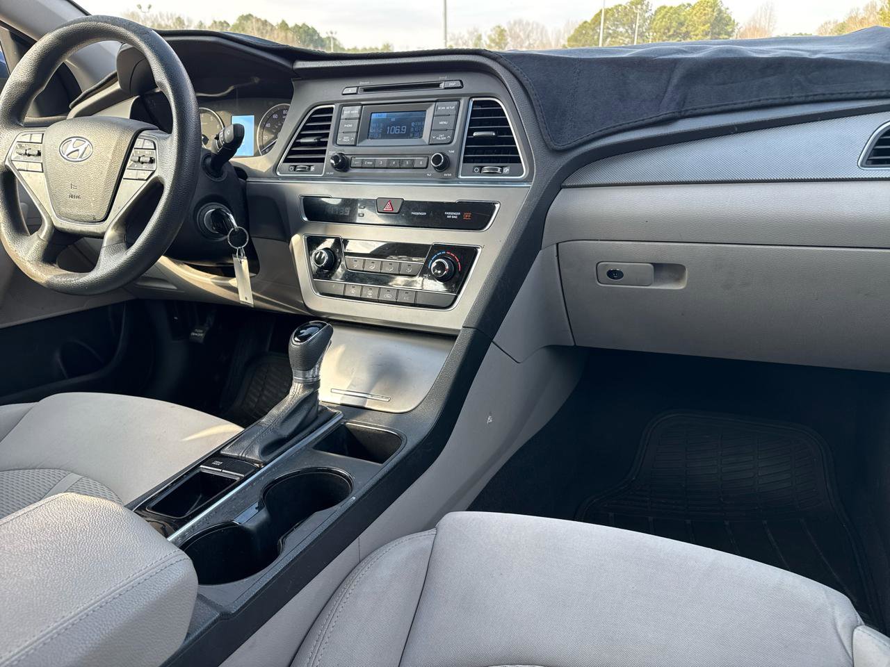 Used 2015 Hyundai Sonata SE image 22