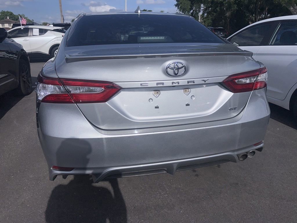 Used 2020 Toyota Camry SE FWD image 3