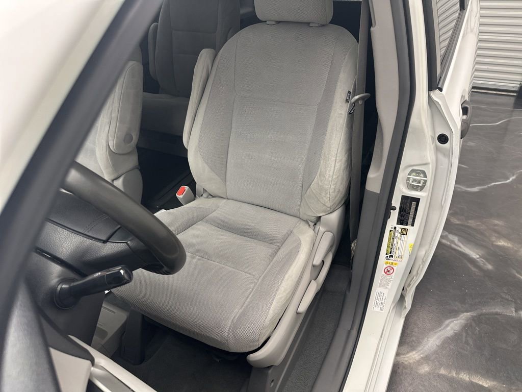 Used 2019 Toyota Sienna L image 15