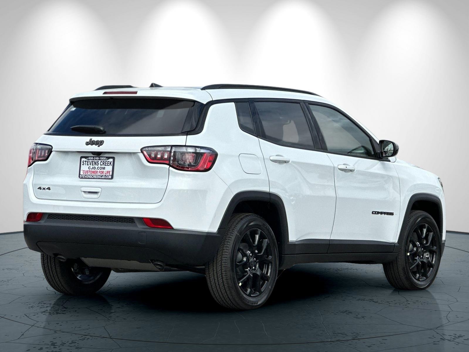 New 2026 Jeep Compass Latitude image 4