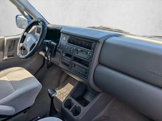 Used 2002 Volkswagen Eurovan MV image 15
