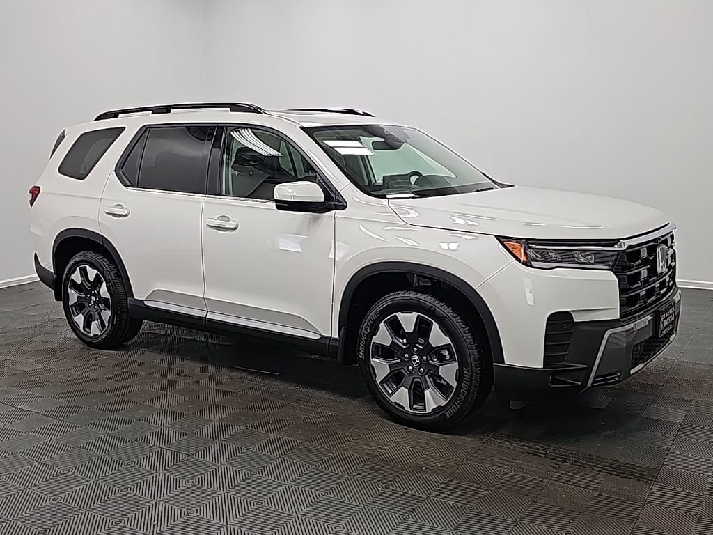 New 2026 Honda Pilot Touring image 2
