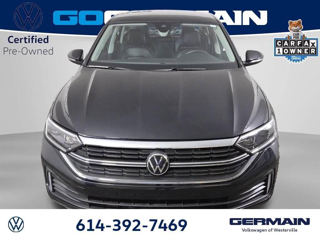 Used 2024 Volkswagen Jetta SEL image 3