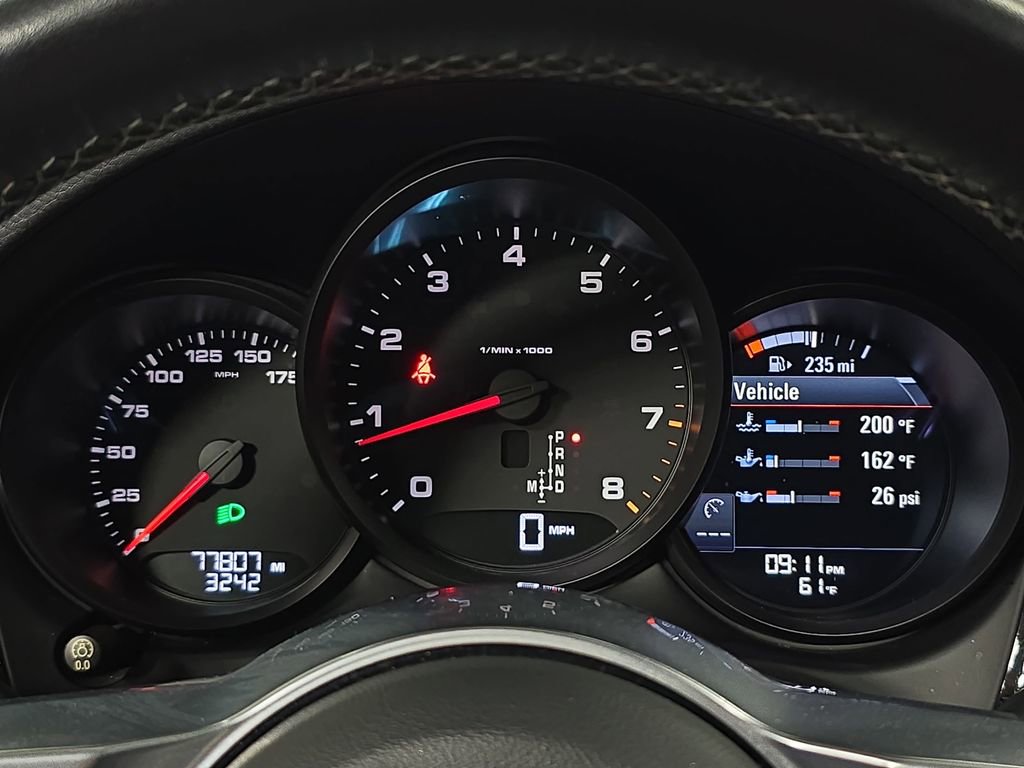 Used 2018 Porsche Macan AWD/4WD image 15