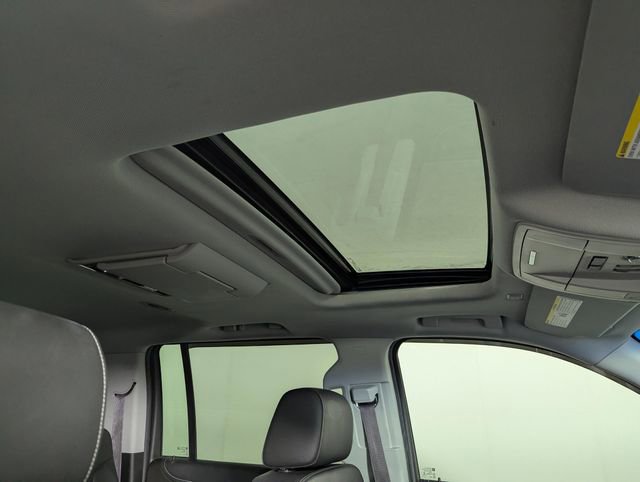 Used 2016 Chevrolet Suburban LTZ image 32