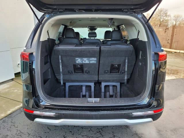 Certified 2024 Kia Carnival LX image 28