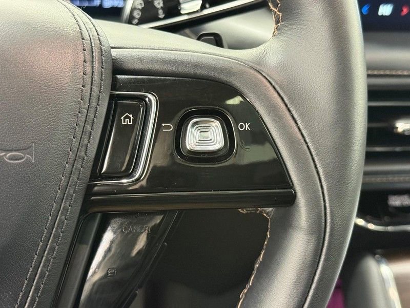Used 2025 Lincoln Aviator Reserve w/ Equipment Group 201A image 17