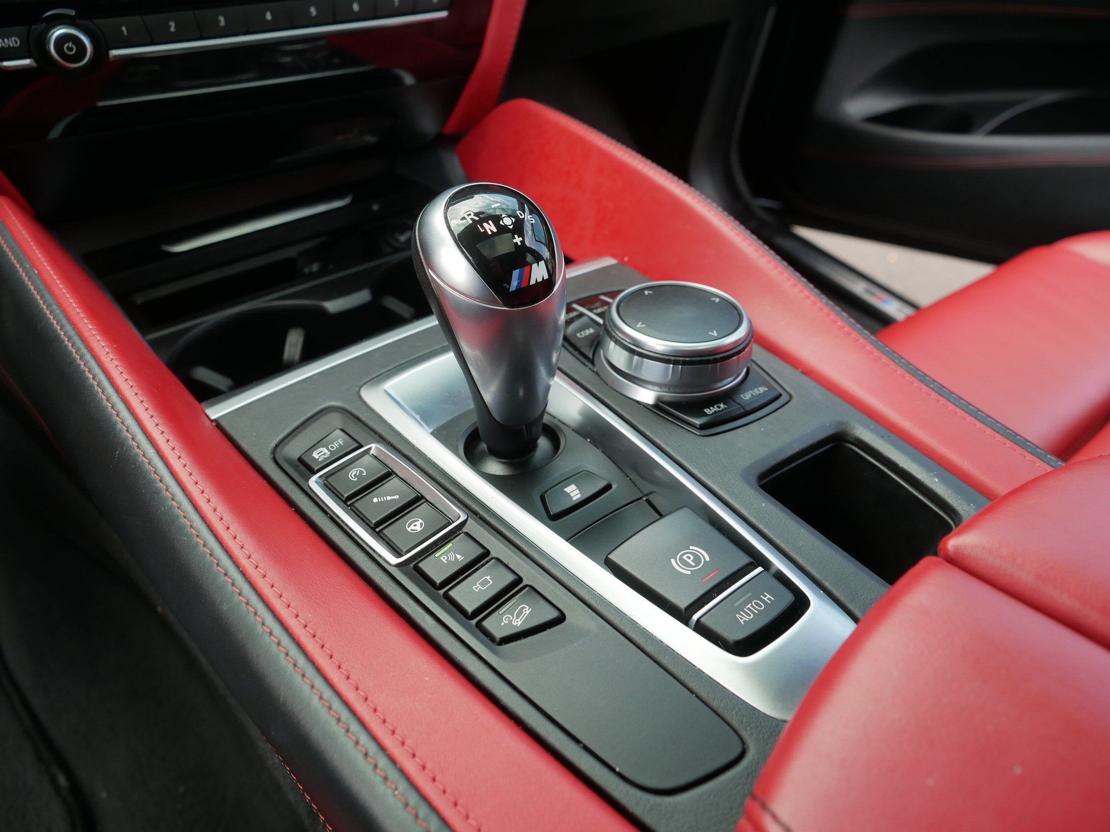 Used 2017 BMW X6 M AWD/4WD image 31