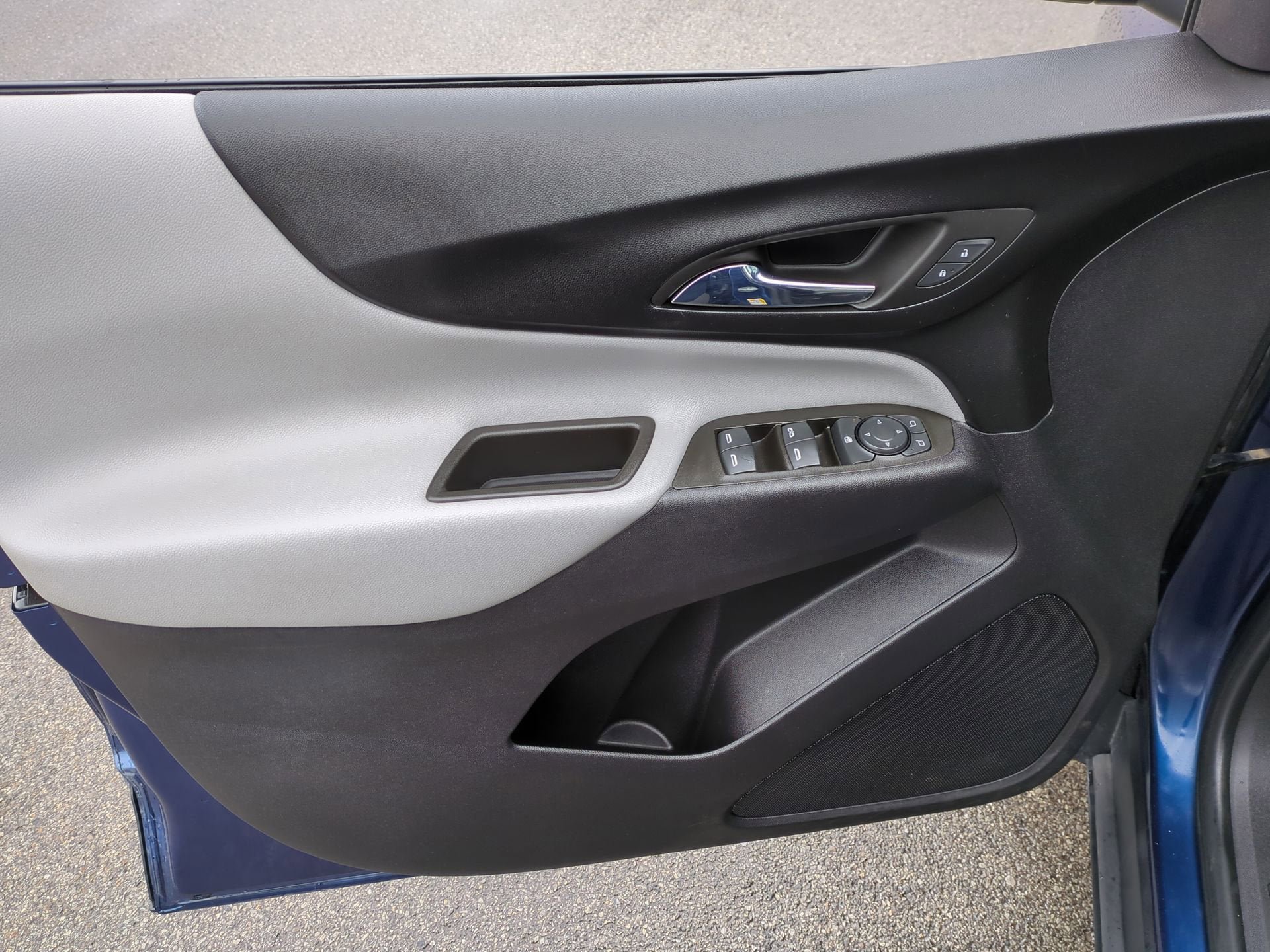 Certified 2023 Chevrolet Equinox LS AWD/4WD image 21