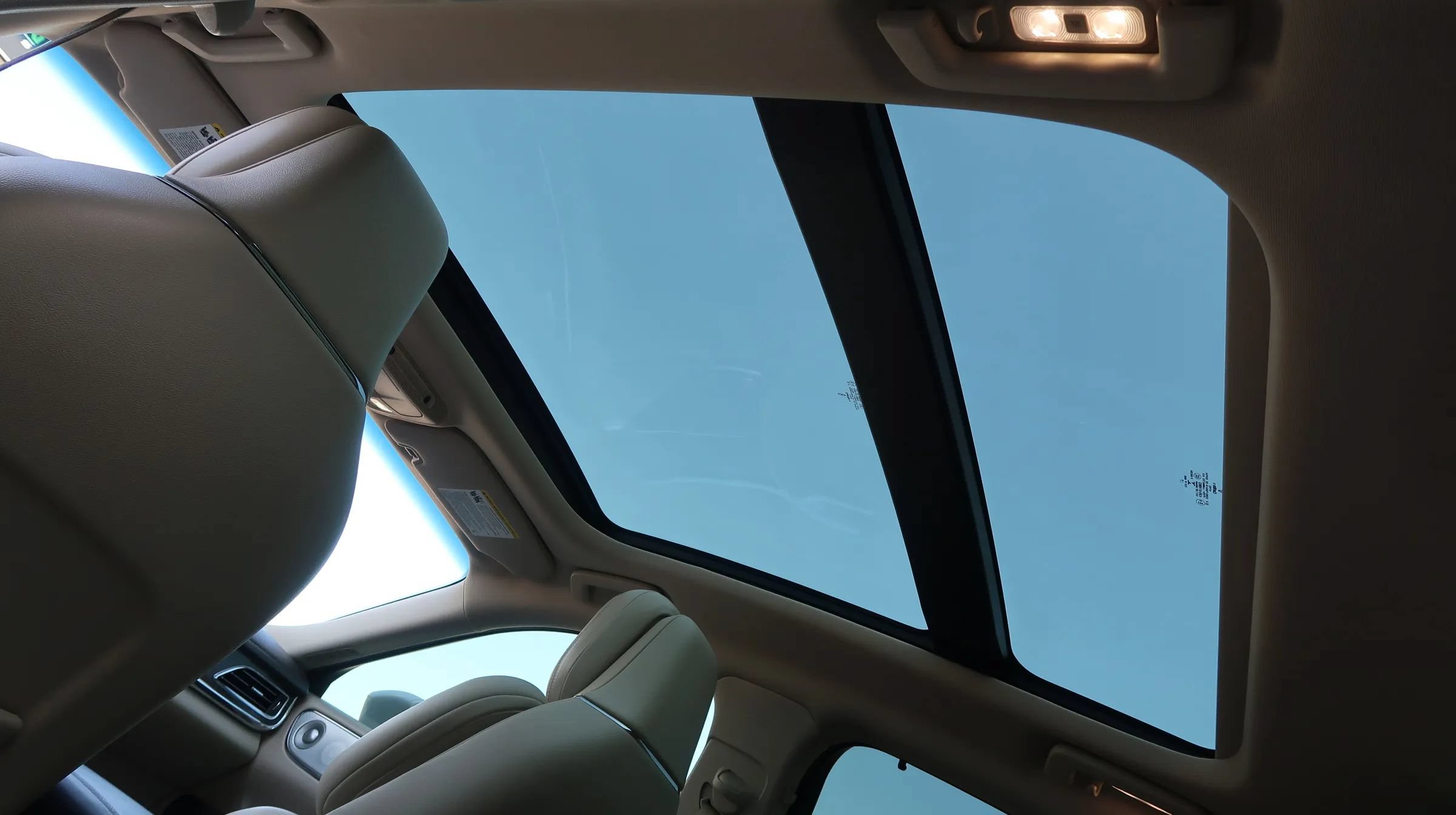 Used 2018 Lincoln Continental Reserve w/ Rear-seat Package FWD image 41