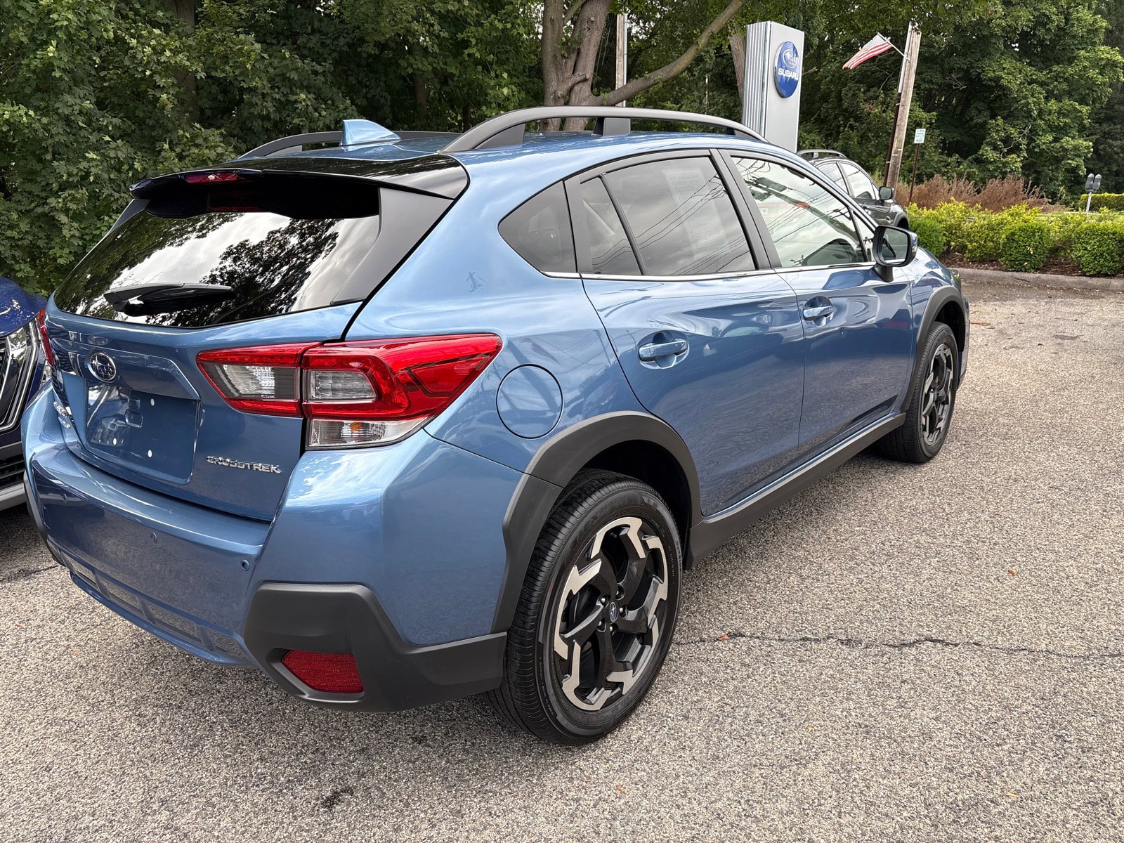 Used 2023 Subaru Crosstrek 2.5i Limited AWD/4WD image 8