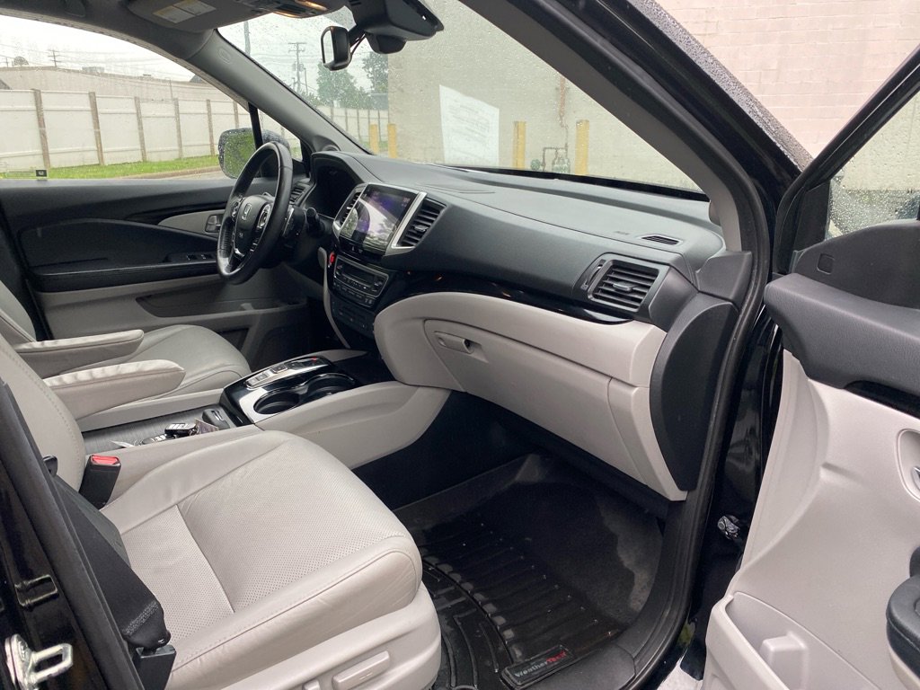 Used 2017 Honda Pilot Elite image 27