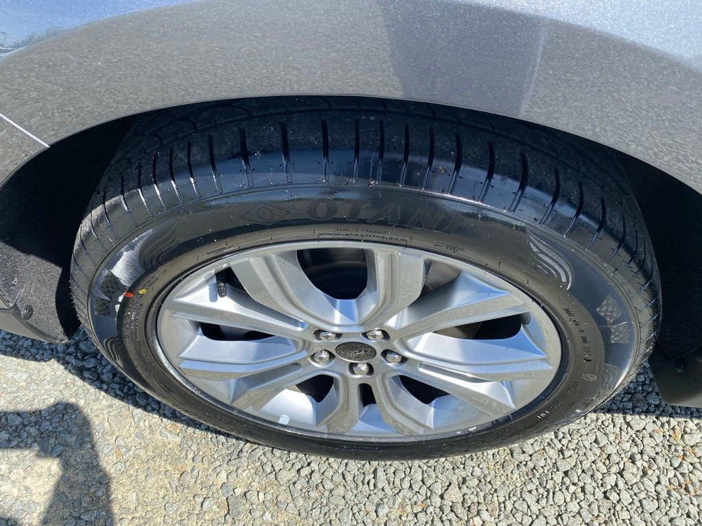 Used 2024 Ford Edge Titanium AWD/4WD image 27