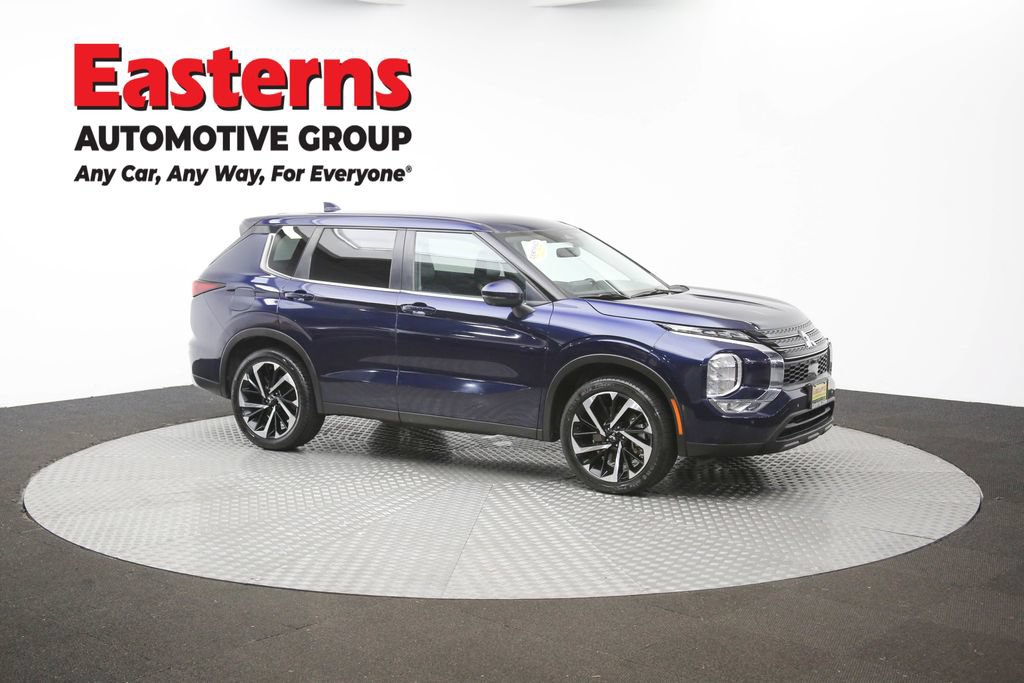 Used 2024 Mitsubishi Outlander SE FWD image 46