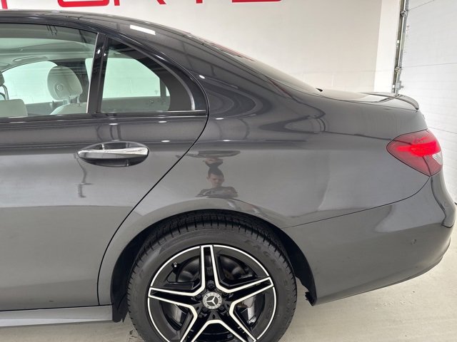Used 2022 Mercedes-Benz E 350 4MATIC Sedan w/ AMG Line Exterior image 9