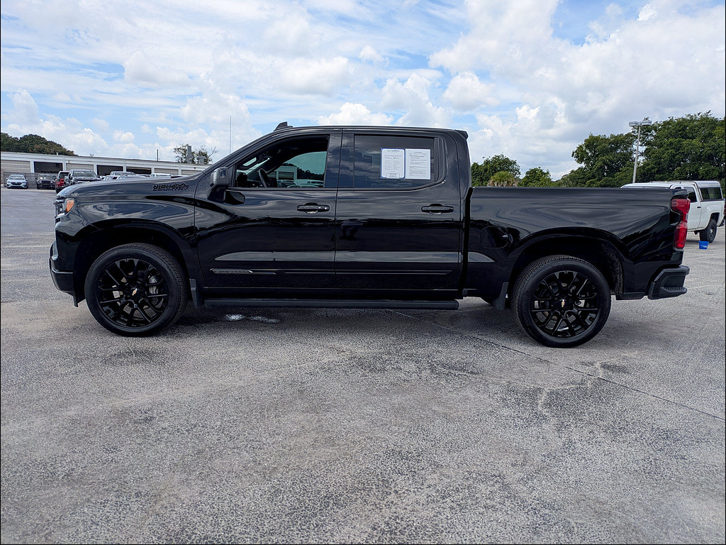 Used 2025 Chevrolet Silverado 1500 High Country w/ Midnight Edition AWD/4WD image 5