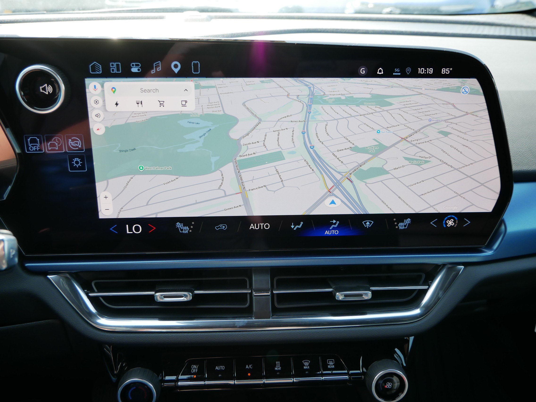 New 2026 Chevrolet Equinox EV LT w/ LPO, Blackout Package FWD image 7