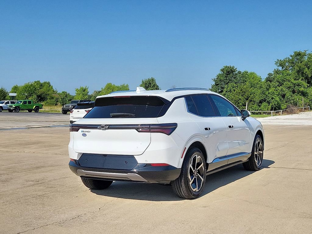 New 2025 Chevrolet Equinox EV LT image 6