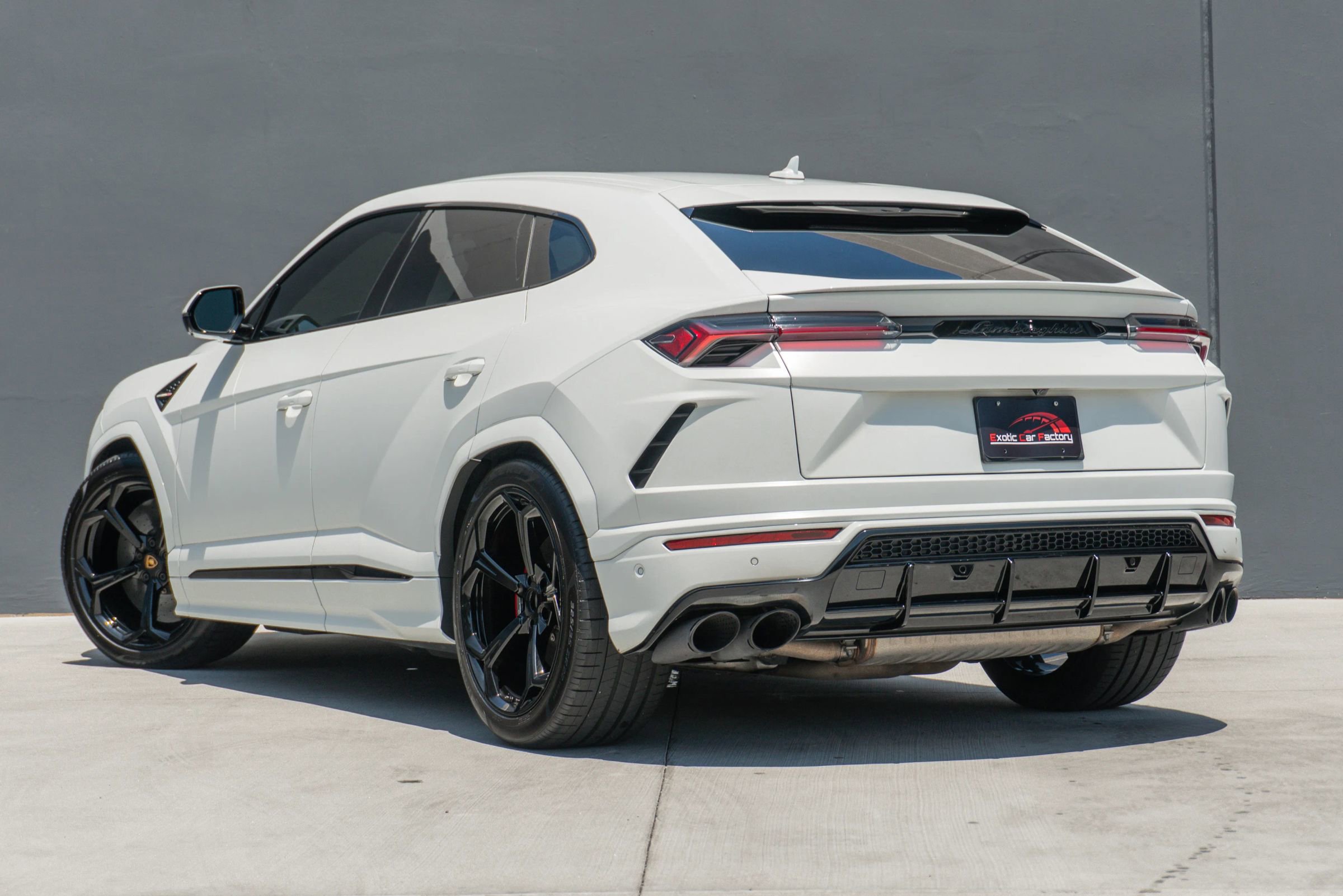 Used 2020 Lamborghini Urus AWD/4WD image 9