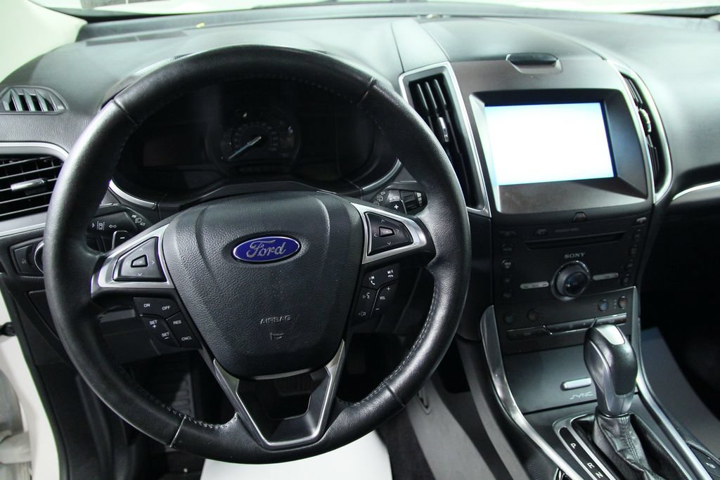 Used 2015 Ford Edge Titanium w/ Equipment Group 302A AWD/4WD image 19