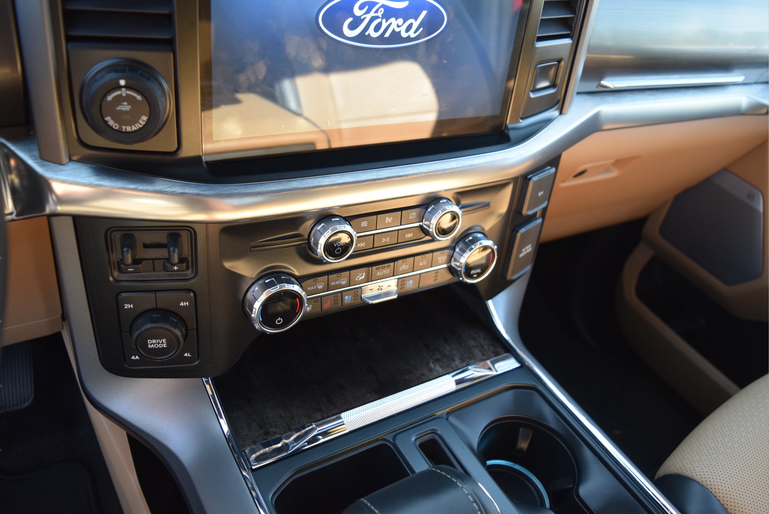 Used 2021 Ford F150 Lariat w/ Equipment Group 502A High AWD/4WD image 16